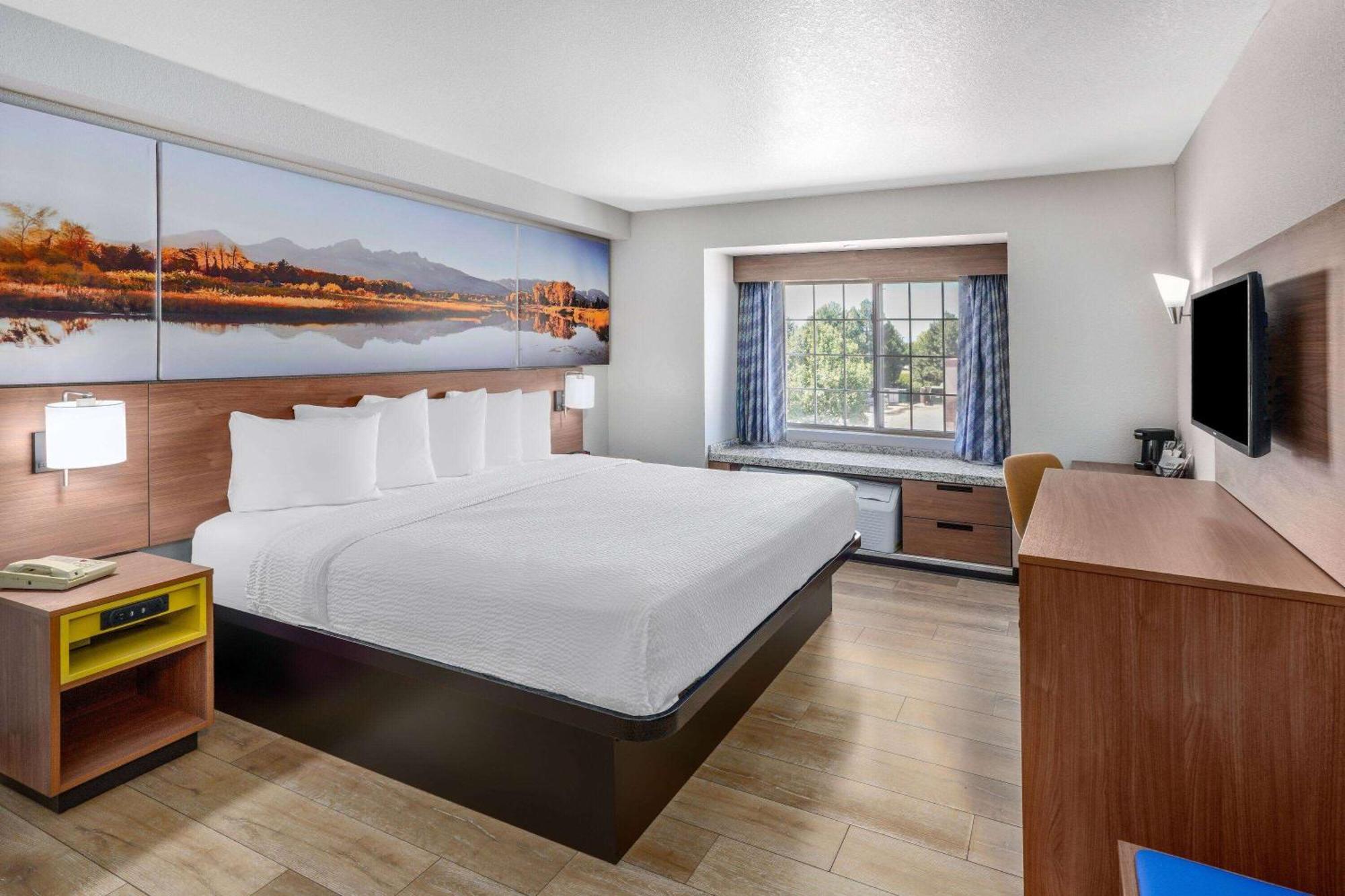Days Inn & Suites By Wyndham Greeley Exteriör bild